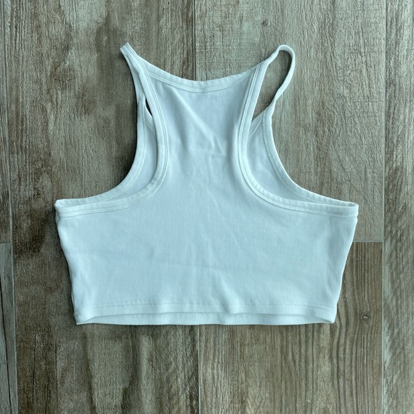 NWOT- Ribbed Crop Top - Picture 3 of 5